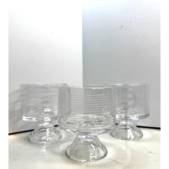 Mikasa CHEERS Collection Footed Wine Glasses Barware Weighted Bottoms - Picture 2 of 8